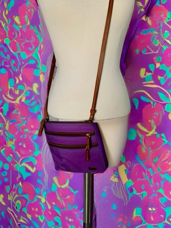 Dooney & Bourke Wayfarer Nylon Triple Zip Crossbody Purple/Brown Leather Trim - Picture 2 of 6